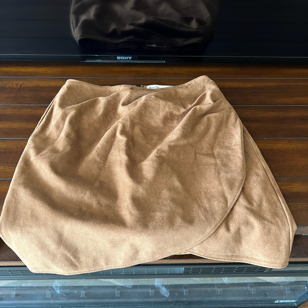 XS A&F skirt with zipper